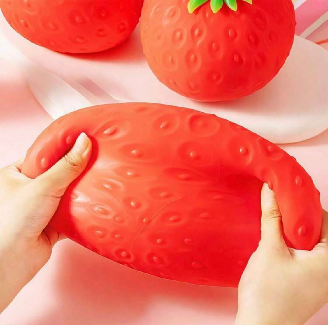 Jumbo squeeze strawberry ๐ 1PC