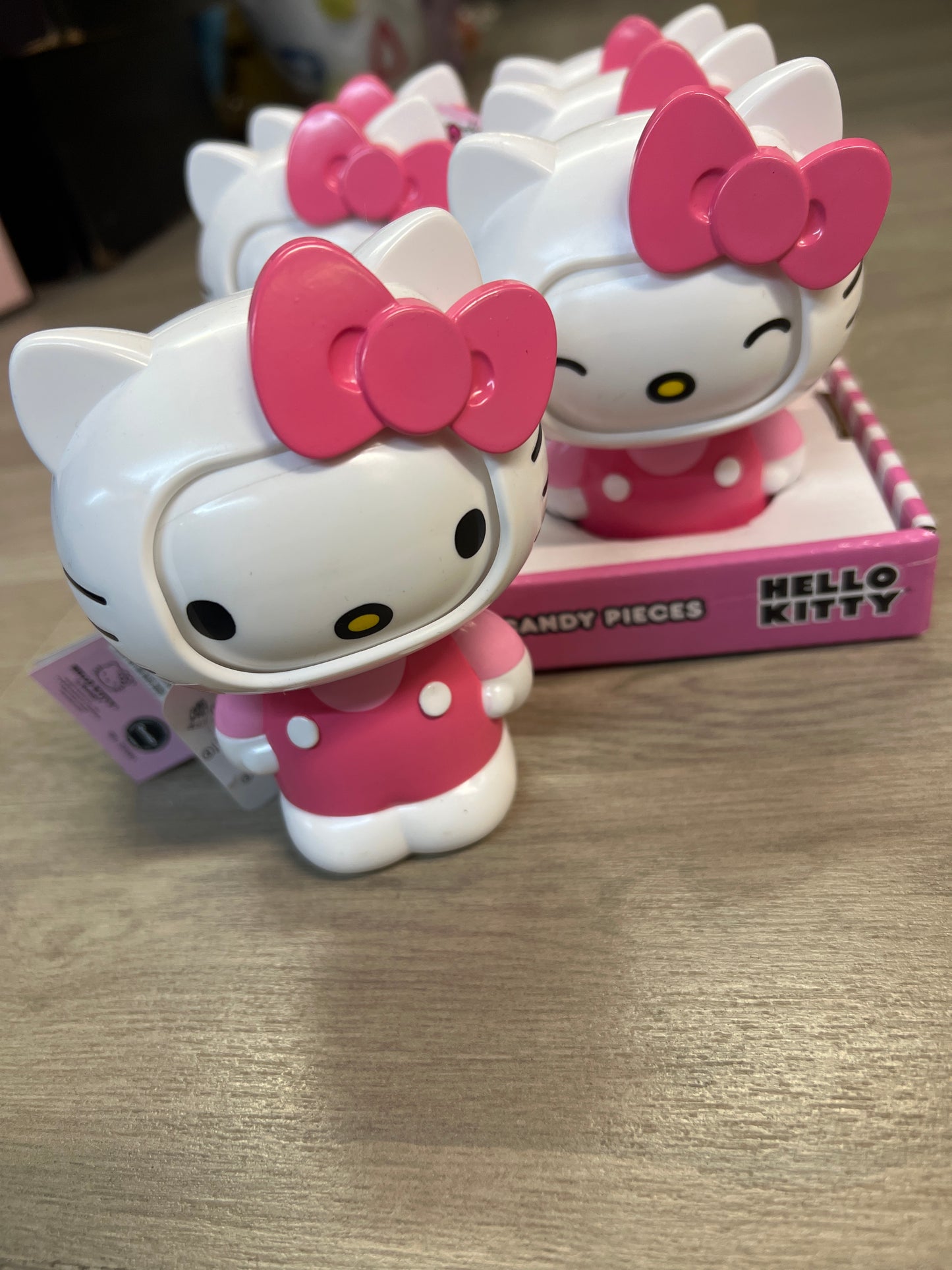 Hello kitty dispenser with candy pieces