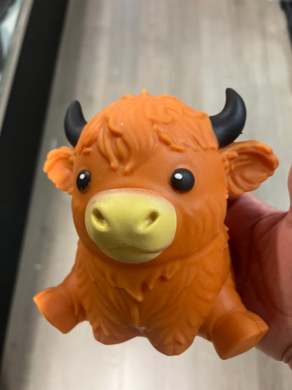 Jumbo Highland Cow Squahy
